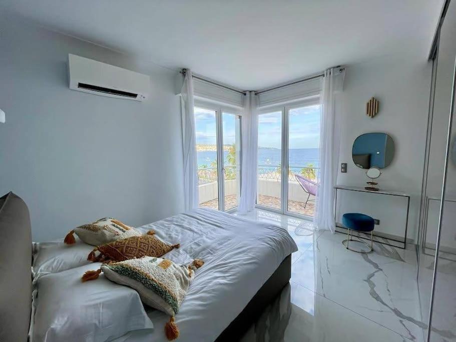 Beach Front, Superbe Appartement Pour 4 Personnes Nizza Exterior foto