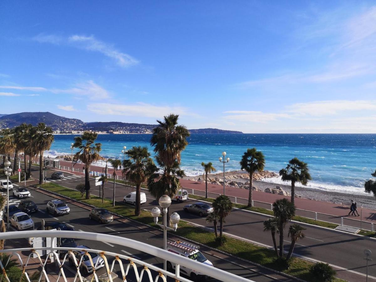 Beach Front, Superbe Appartement Pour 4 Personnes Nizza Exterior foto