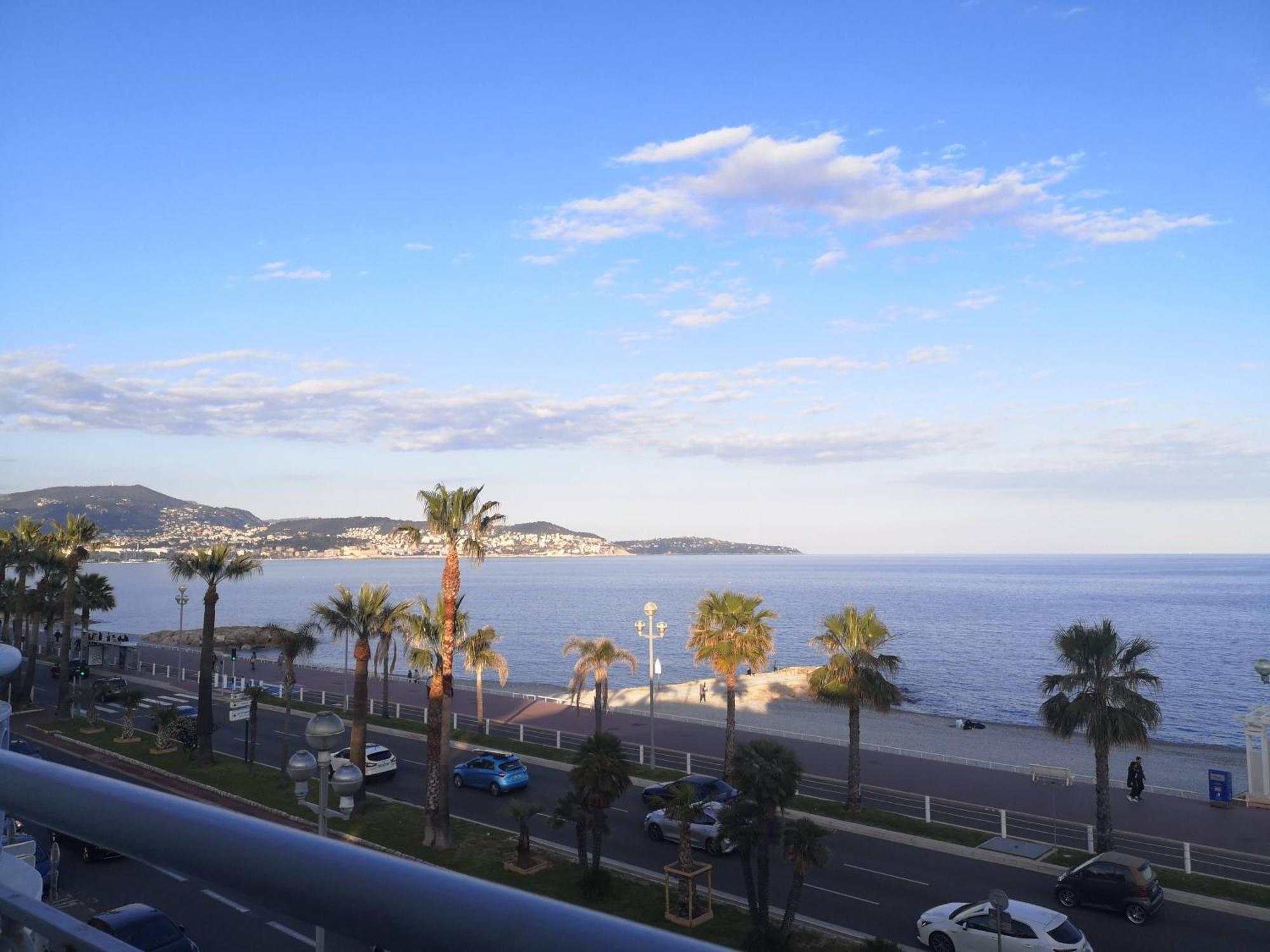 Beach Front, Superbe Appartement Pour 4 Personnes Nizza Exterior foto